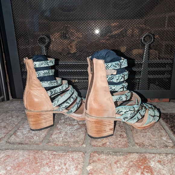 FreeBird Turquoise Casandra Sandal Bootie size 9 - Picture 9 of 11